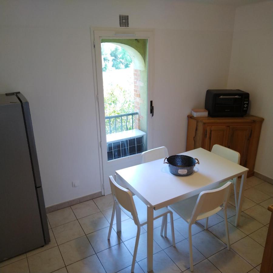 Le Provence Avec Piscine, Climatisation Et Parking Apartment Uzes Exterior photo